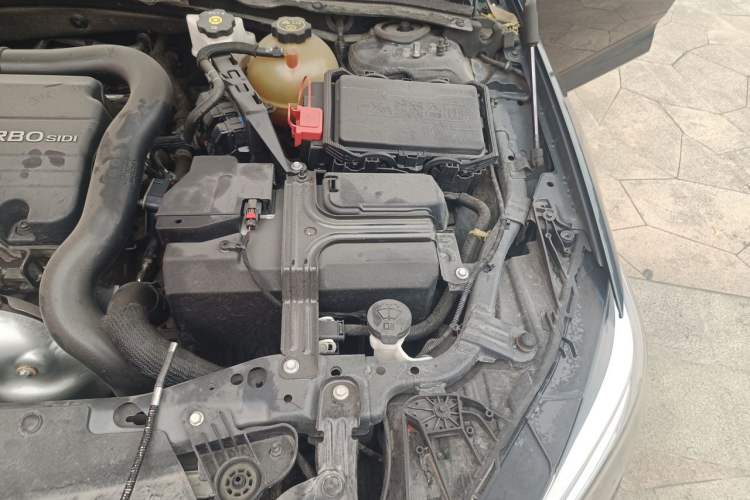 Used Buick Regal 2021 552T Elite Edition Engine Bay Left