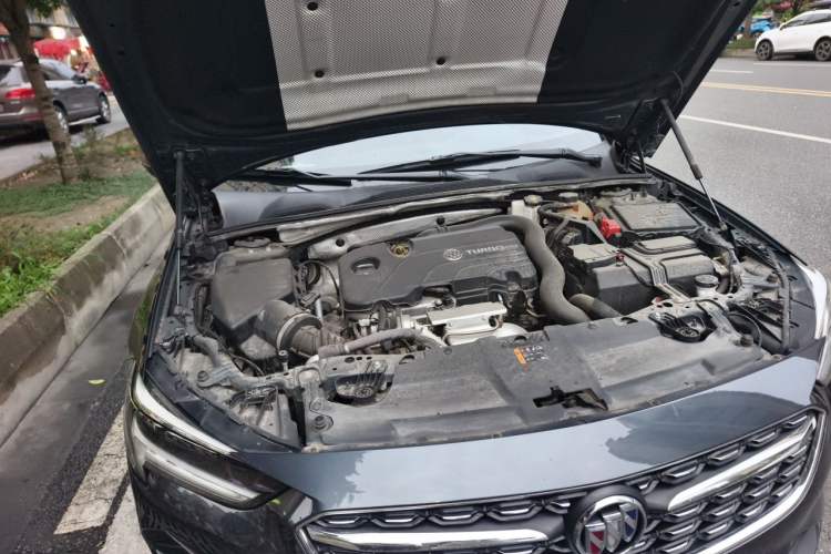 Used Buick Regal 2021 552T Elite Edition Engine Bay Right