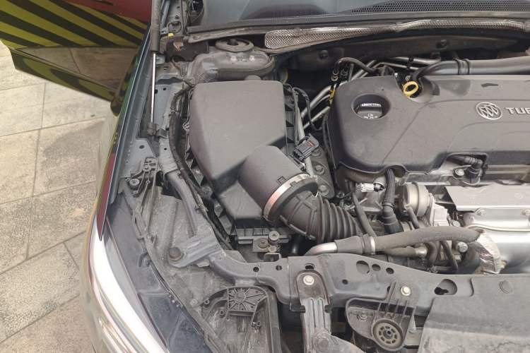 Used Buick Regal 2021 552T Elite Edition Engine Bay Right