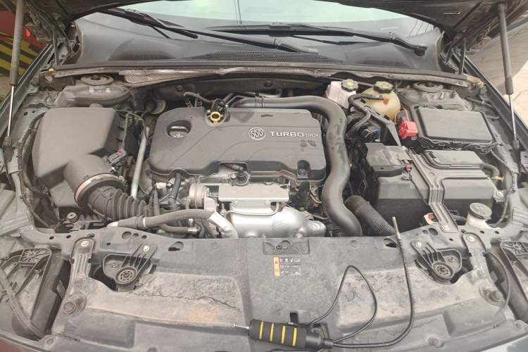 Used Buick Regal 2021 552T Elite Edition Engine Bay