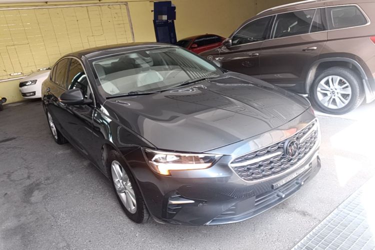 Used Buick Regal 2021 552T Elite Edition Front Right 45 Deg