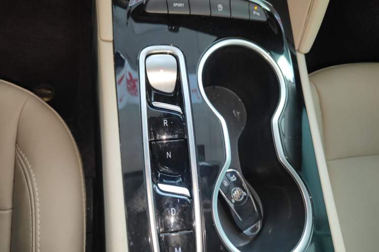 Used Buick Regal 2021 552T Elite Edition Gear Lever