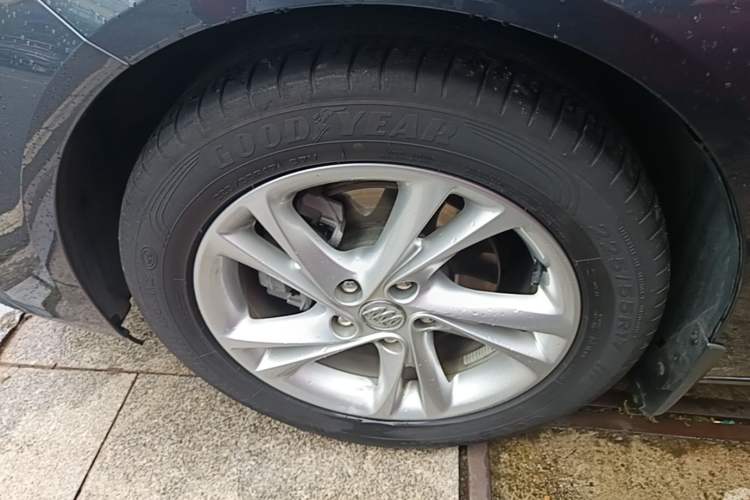 Used Buick Regal 2021 552T Elite Edition Left Front Wheel Hub