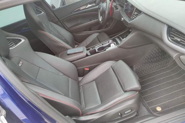 Used Buick Regal 2021 GS 28T Elite Model Right Front Seat