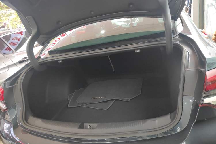 Used Buick Regal 2021 552T Elite Edition Trunk