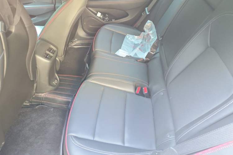 Used Buick Regal 2021 GS 28T Elite Model Interior 4