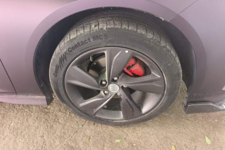 Used Buick Regal 2021 Facelifted GS 28T Elite Model Right Front Wheel Hub