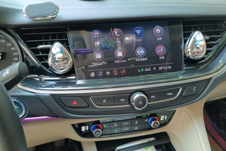 Used Buick Regal 2021 552T Elite Edition Audio And AC Panel