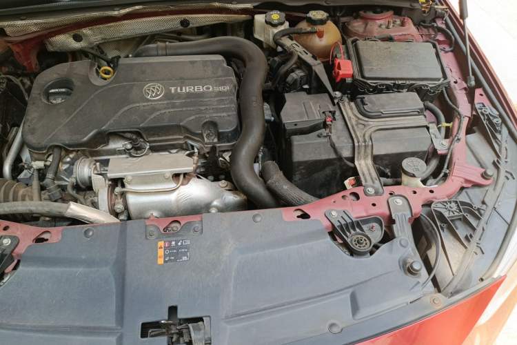 Used Buick Regal 2021 552T Elite Edition Engine Bay Left