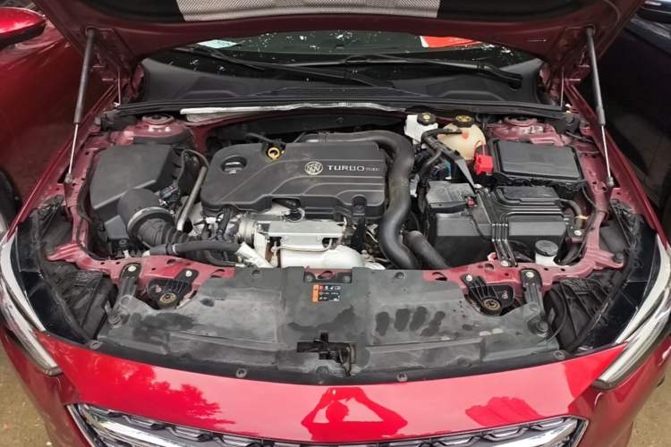 Used Buick Regal 2021 552T Elite Edition Engine Bay