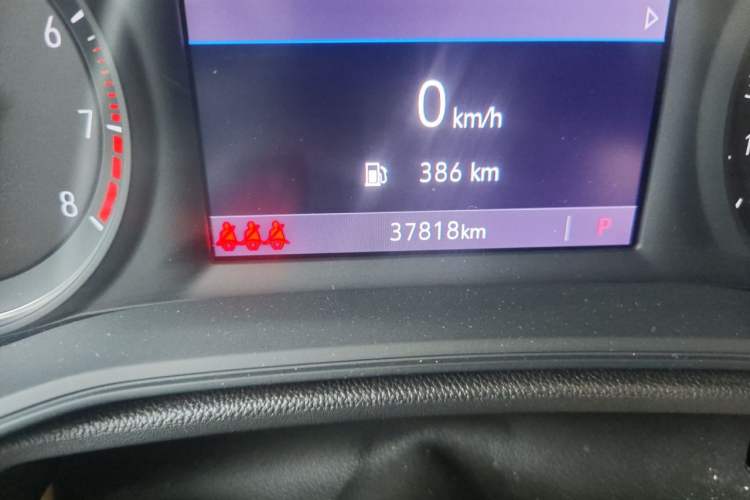 Used Buick Regal 2021 552T Elite Edition Odometer Close Up