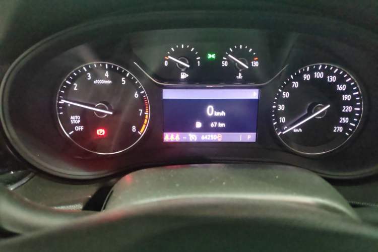 Used Buick Regal 2021 552T Elite Edition Odometer Close Up