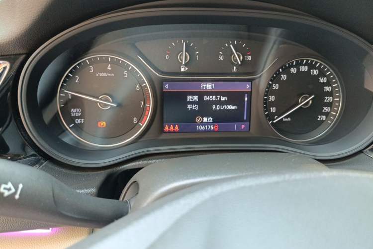 Used Buick Regal 2021 552T Elite Edition Odometer Close Up