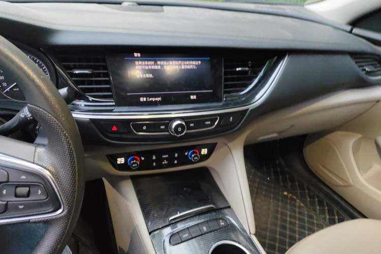 Used Buick Regal 2021 552T Elite Edition Audio And AC Panel