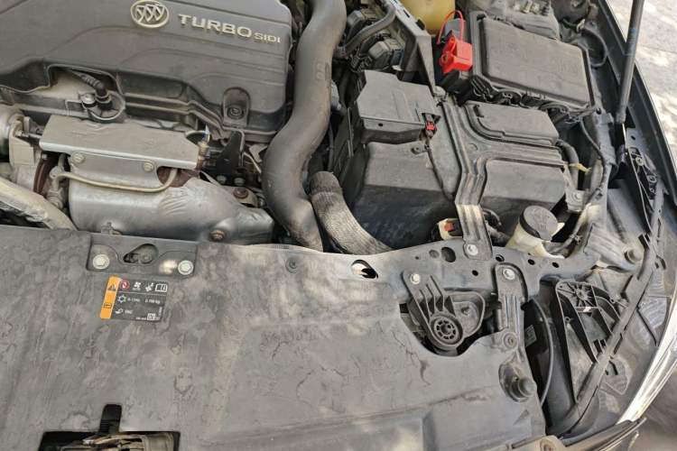 Used Buick Regal 2021 552T Elite Edition Engine Bay Left