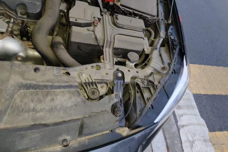 Used Buick Regal 2021 552T Elite Edition Engine Bay Left