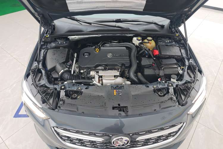 Used Buick Regal 2021 552T Elite Edition Engine Bay