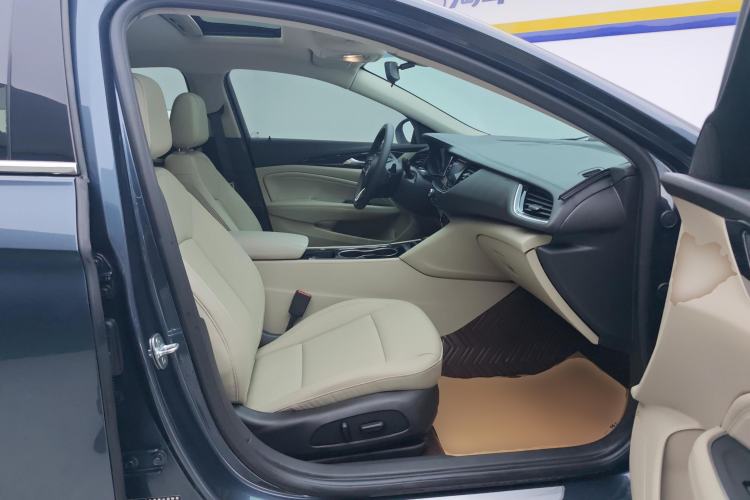 Used Buick Regal 2021 552T Elite Edition Right Front Seat
