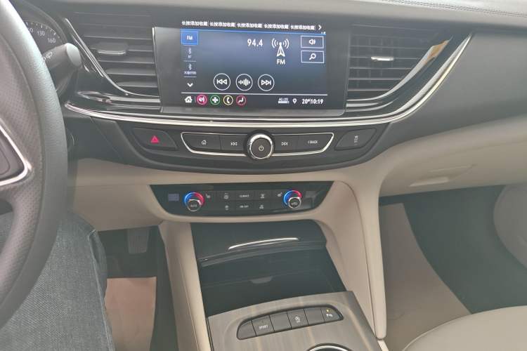 Used Buick Regal 2021 552T Elite Edition Audio And AC Panel