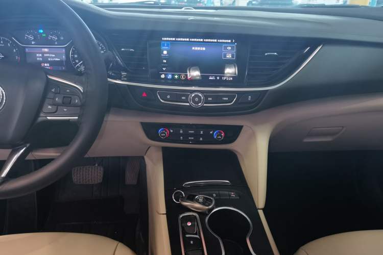 Used Buick Regal 2021 552T Elite Edition Audio And AC Panel