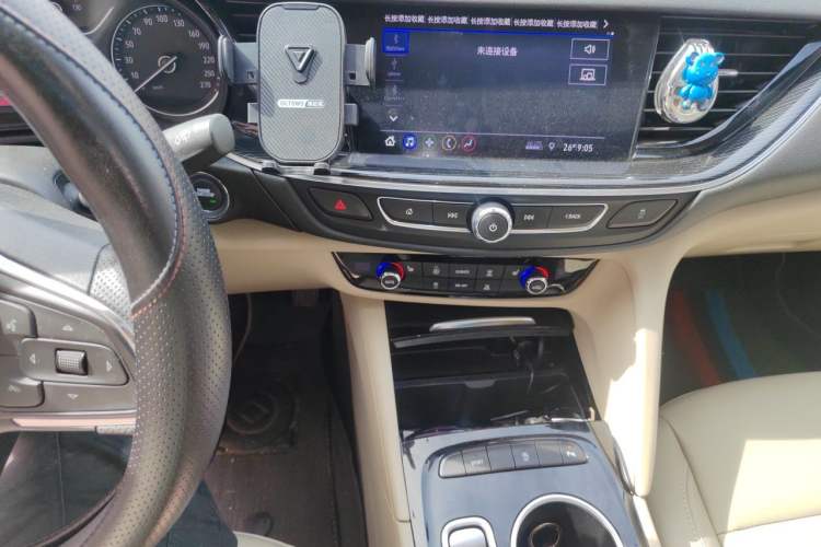 Used Buick Regal 2021 552T Elite Edition Audio And AC Panel