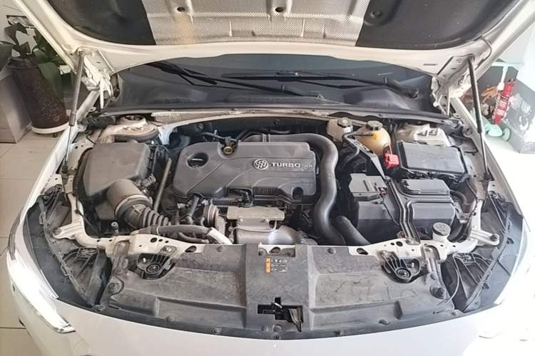 Used Buick Regal 2021 552T Elite Edition Engine Bay