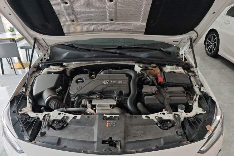 Used Buick Regal 2021 552T Elite Edition Engine Bay