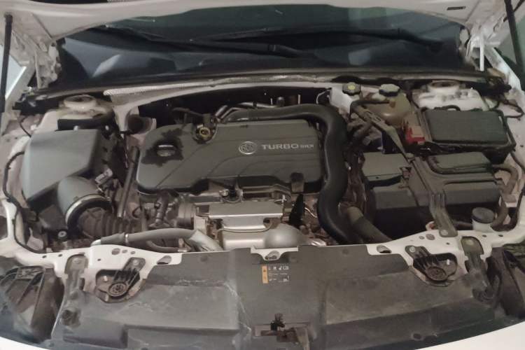 Used Buick Regal 2021 552T Elite Edition Engine Bay