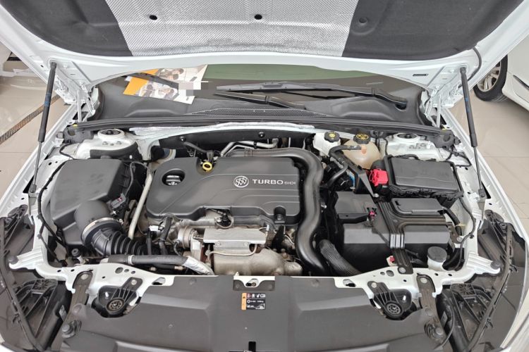Used Buick Regal 2021 552T Elite Edition Engine Bay