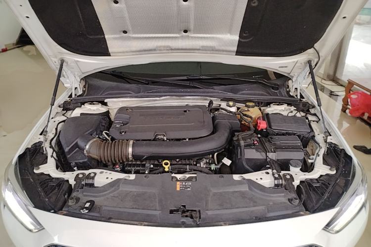 Used Buick Regal 2021 GS 28T Elite Model Engine Bay