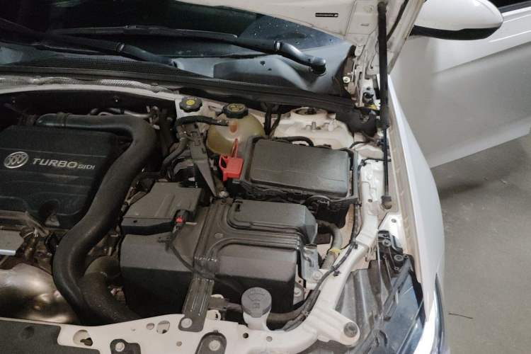 Used Buick Regal 2021 552T Elite Edition Engine Bay Left