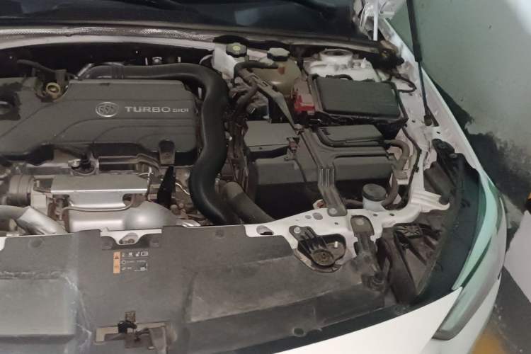 Used Buick Regal 2021 552T Elite Edition Engine Bay Left