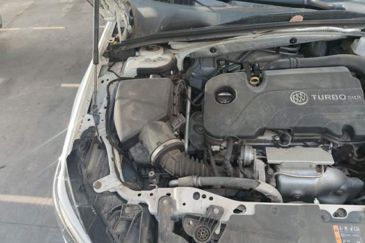 Used Buick Regal 2021 552T Elite Edition Engine Bay Right