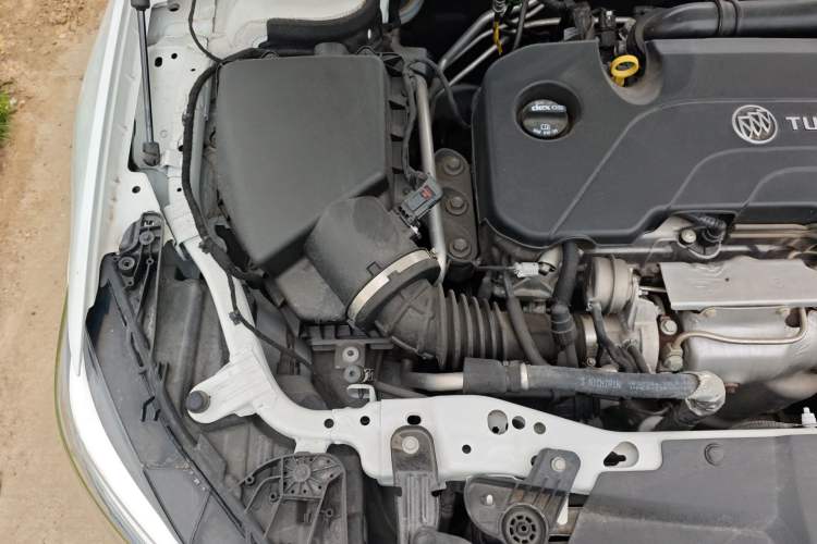 Used Buick Regal 2021 552T Elite Edition Engine Bay Right