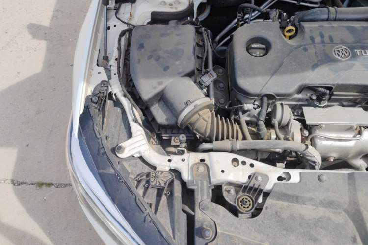 Used Buick Regal 2021 552T Elite Edition Engine Bay Right