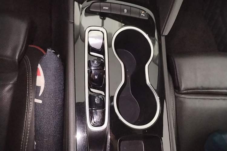 Used Buick Regal 2021 GS 28T Elite Model Gear Lever