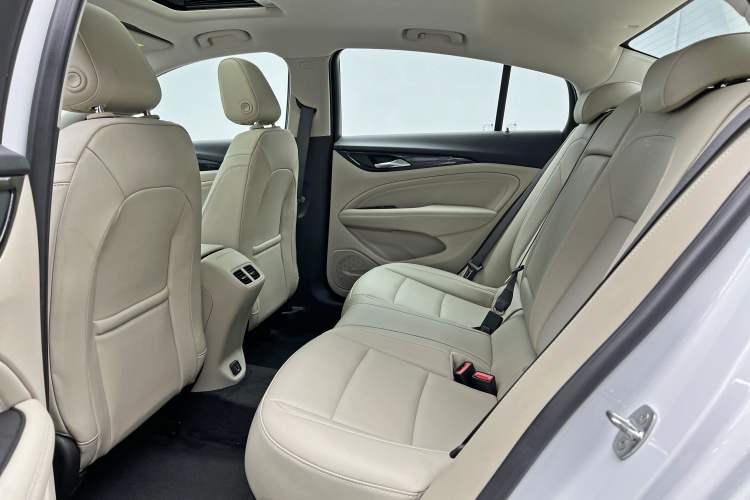Used Buick Regal 2021 552T Elite Edition Interior 5