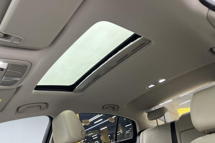 Used Buick Regal 2021 552T Elite Edition Interior 6