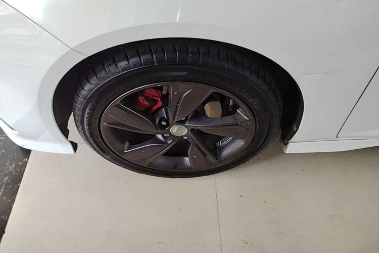 Used Buick Regal 2021 GS 28T Elite Model Left Front Wheel Hub