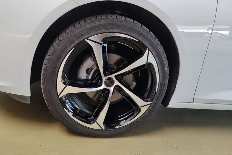 Used Buick Regal 2021 552T Elite Edition Left Front Wheel Hub