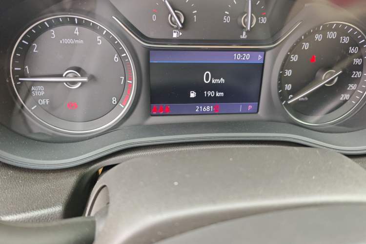 Used Buick Regal 2021 552T Elite Edition Odometer Close Up