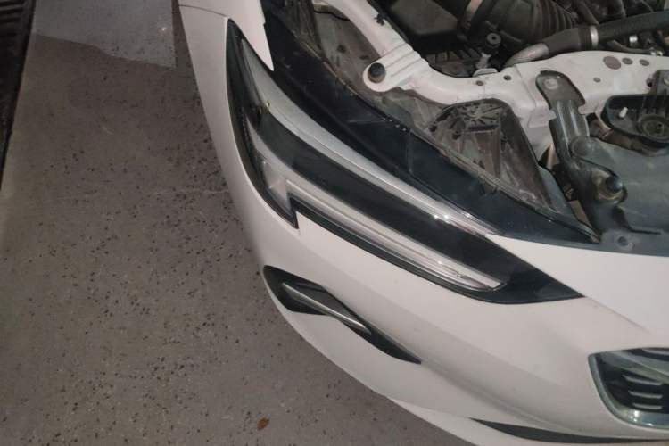 Used Buick Regal 2021 552T Elite Edition Right Front Headlight
