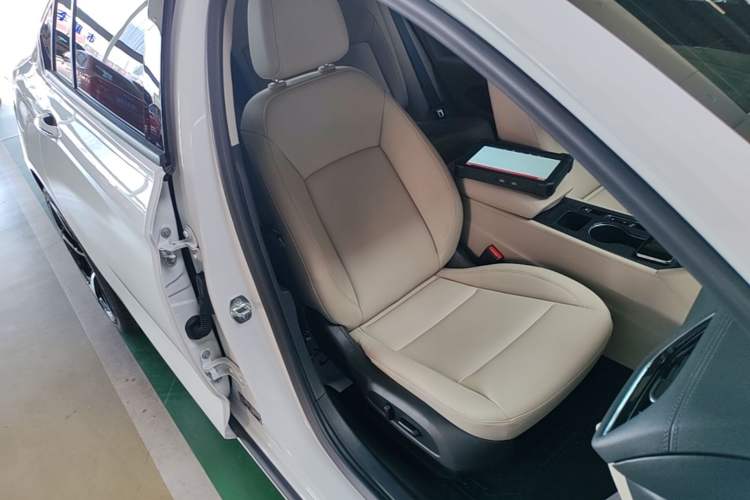 Used Buick Regal 2021 552T Elite Edition Right Front Seat