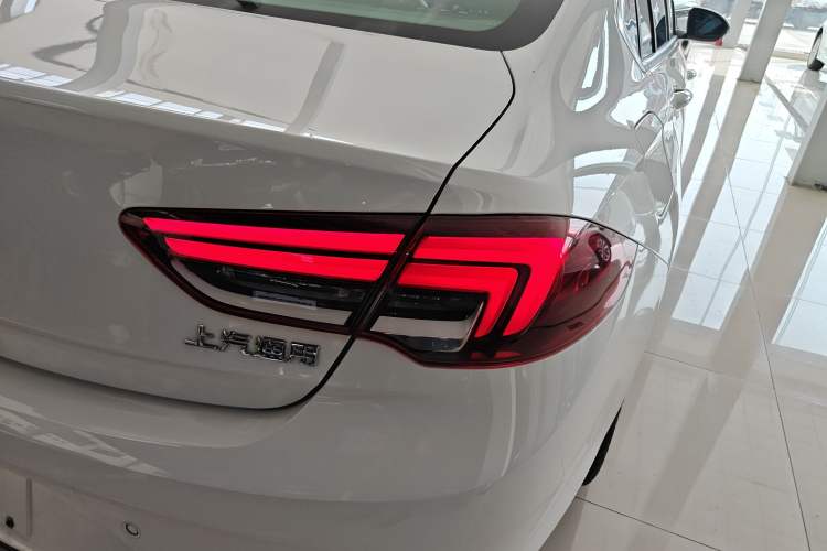 Used Buick Regal 2021 552T Elite Edition Right Rear Taillight
