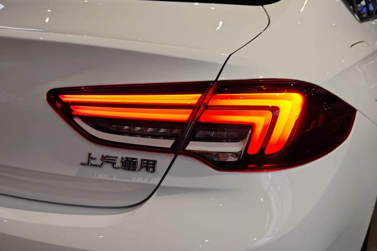 Used Buick Regal 2021 552T Elite Edition Right Rear Taillight