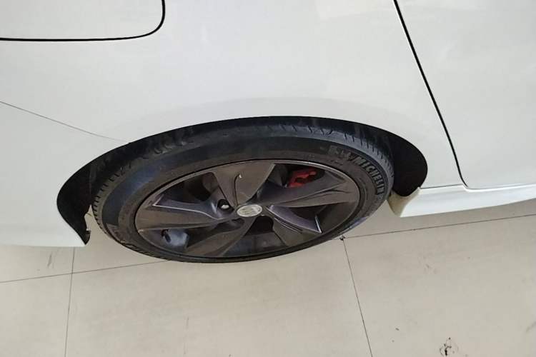 Used Buick Regal 2021 GS 28T Elite Model Right Rear Wheel Hub