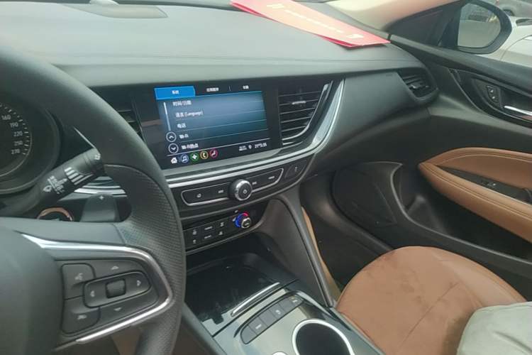 Used Buick Regal 2022 552T Smart Edition Audio And AC Panel