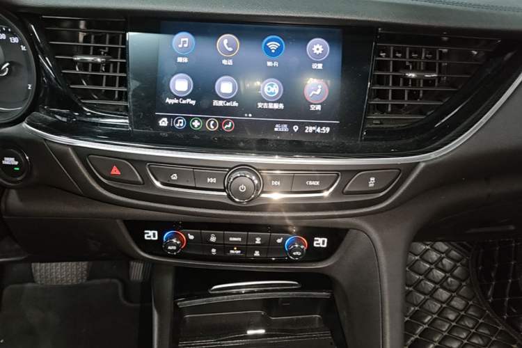 Used Buick Regal 2022 552T Smart Edition Audio And AC Panel