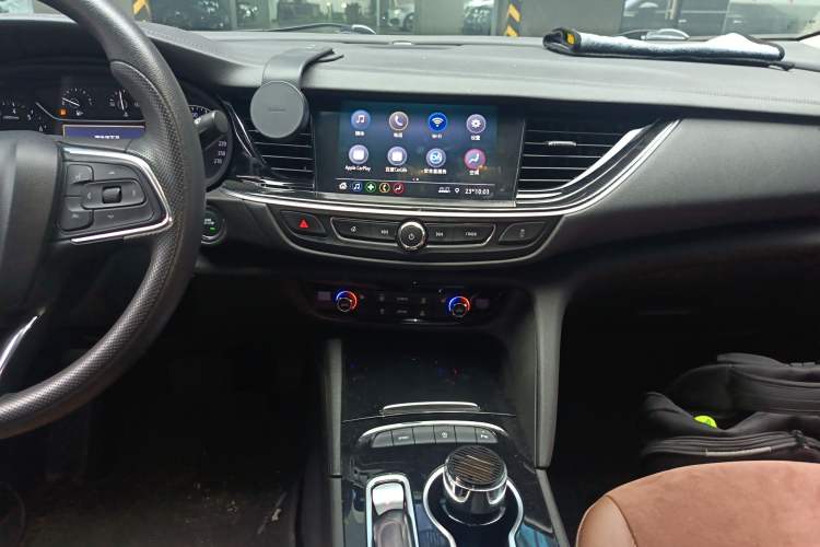 Used Buick Regal 2022 552T Smart Edition Audio And AC Panel
