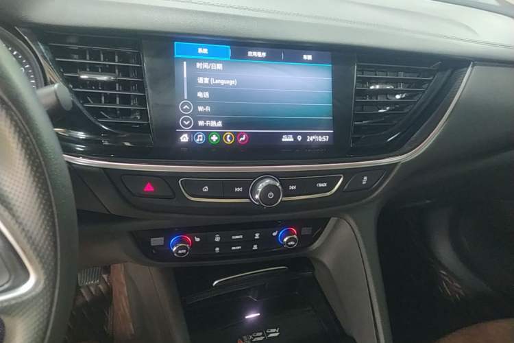 Used Buick Regal 2022 552T Smart Edition Audio And AC Panel